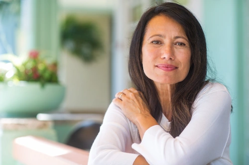 Middle age woman confident after a neck ift